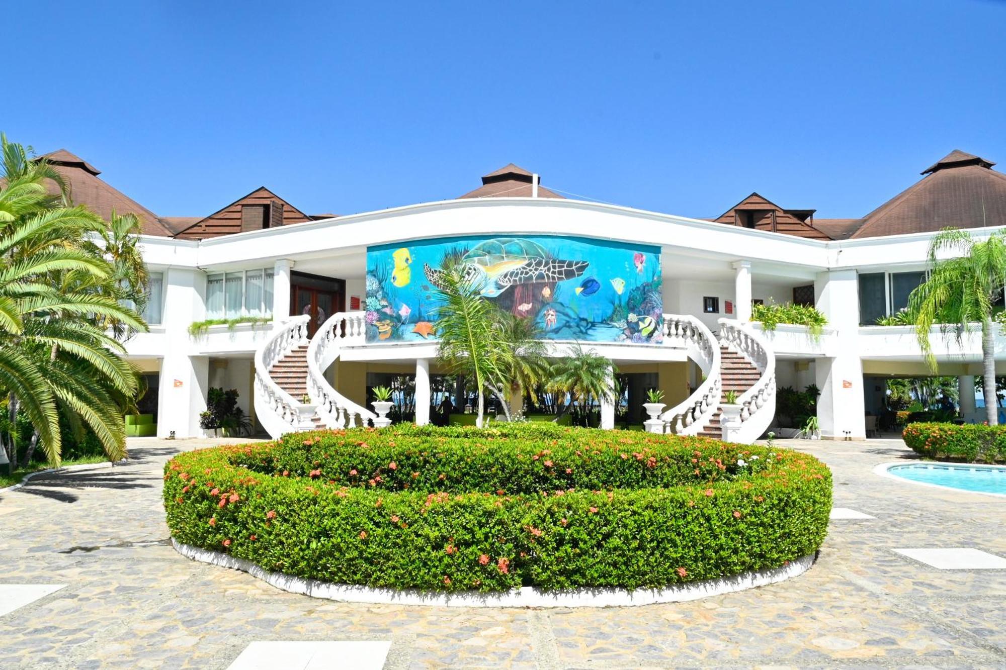 Hotel Palma Real Sambo Creek Экстерьер фото